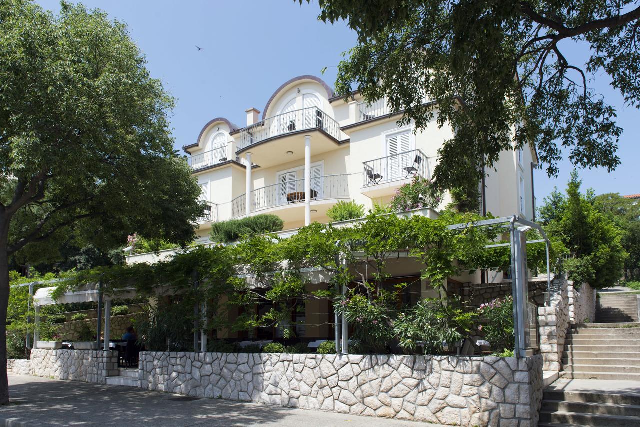 Pansion Maestral Hotel Novi Vinodolski Exterior foto